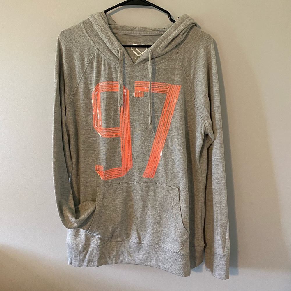 XL gray hoodie